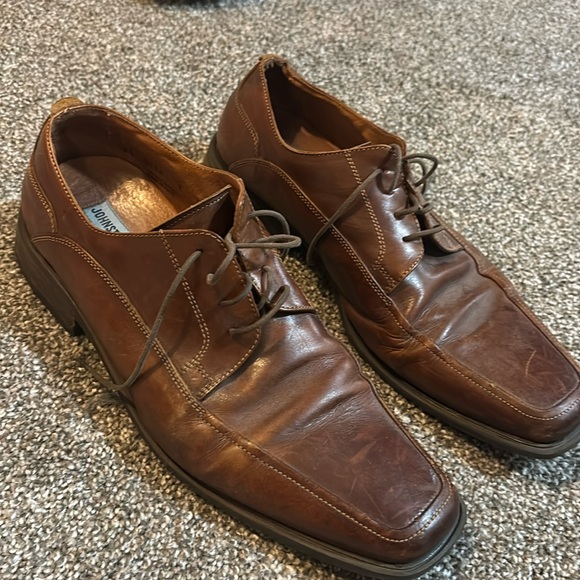 Men’s Shoes - Picture 1 of 2